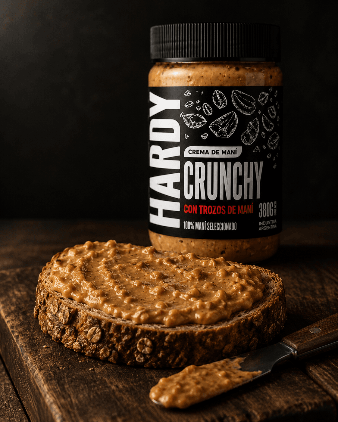 Crema de maní HARDY Crunchy — untada en tostada de pan integral